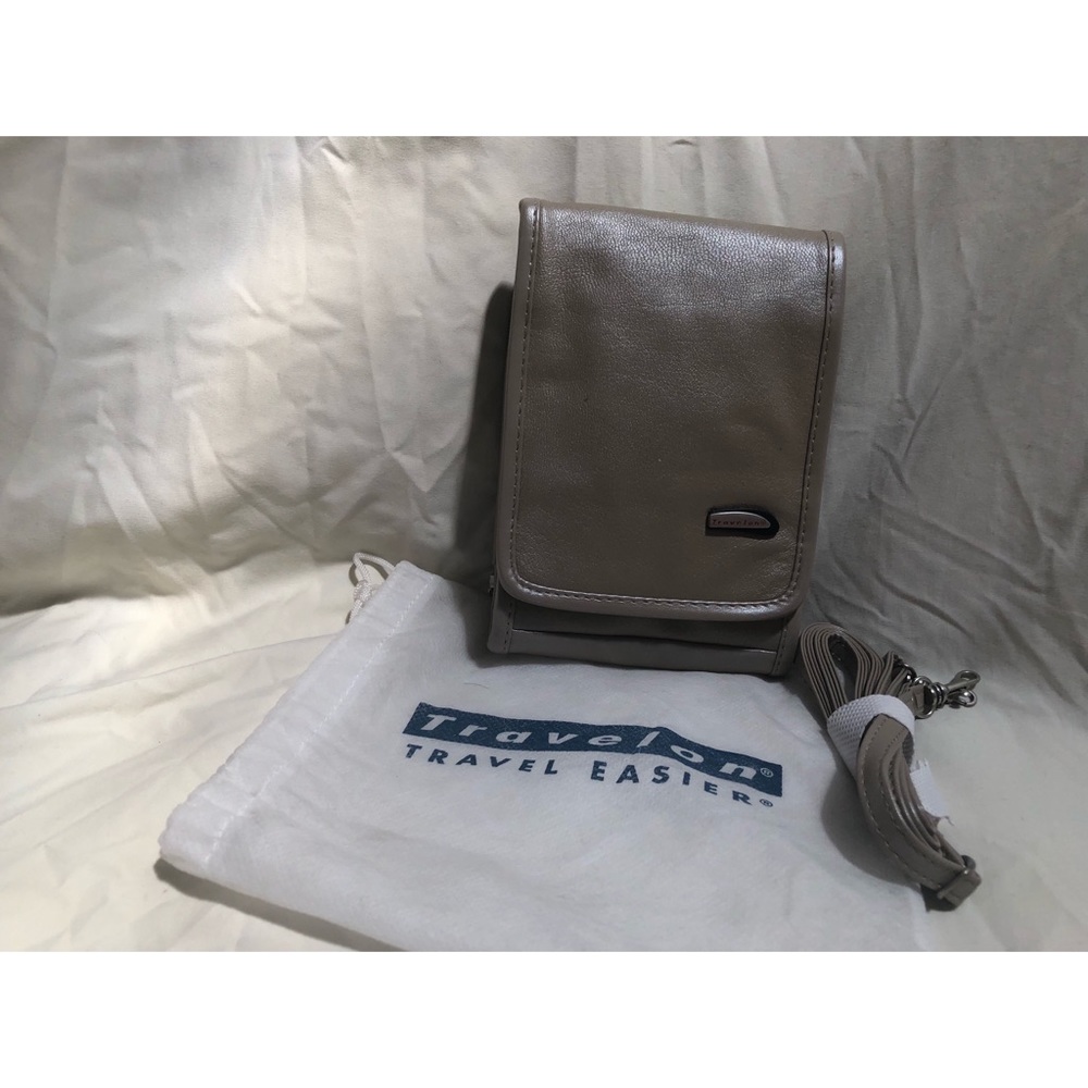 Travelon Wallet